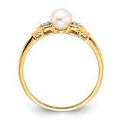 14k FW Cultured Pearl and Diamond Ring