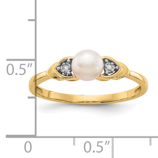 14k FW Cultured Pearl and Diamond Ring