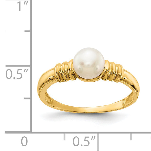 14K 5-6mm White Button Freshwater Cultured Pearl Ring